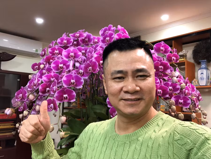 Nghệ sĩ Tự Long.