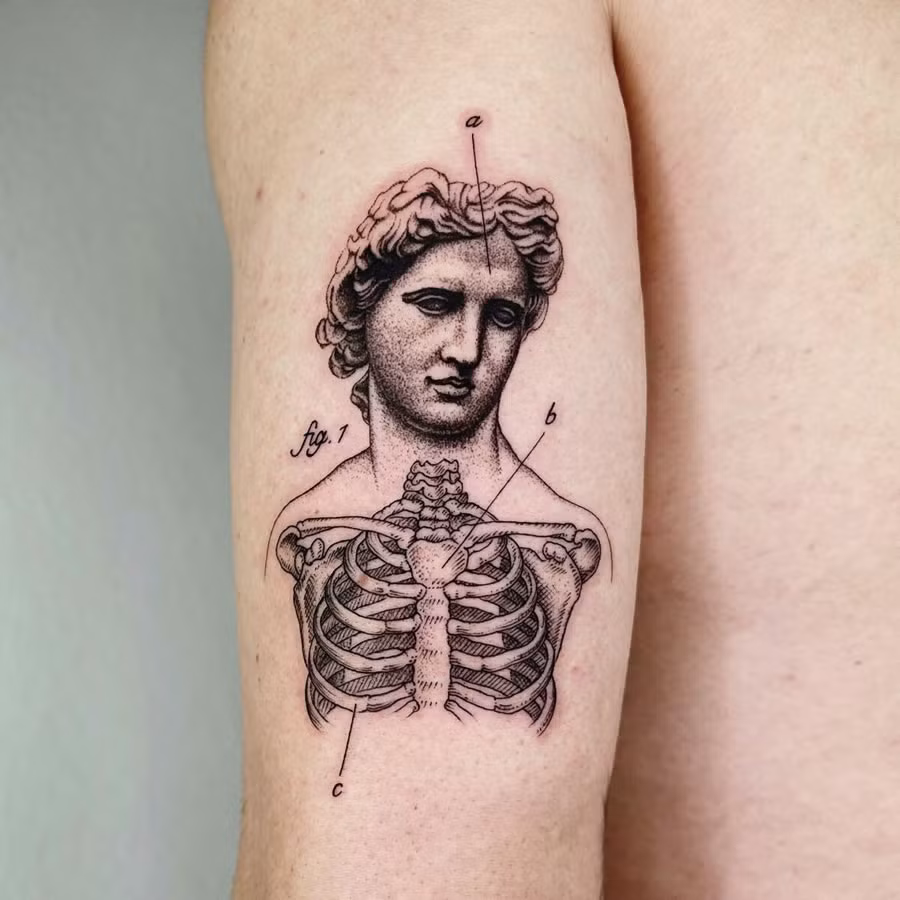 Những hình xăm độc lan lấy cảm hứng từ "khoa học" ảnh 1