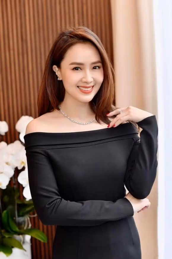Diễn viên Hồng Diễm.