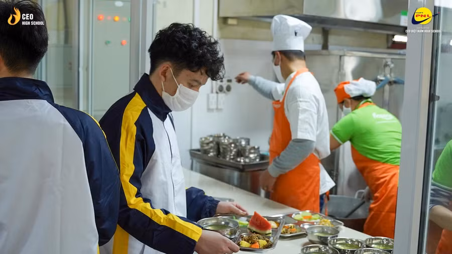 Chế độ dinh dưỡng học đường là yếu tố quan trọng trong mùa dịch bệnh.