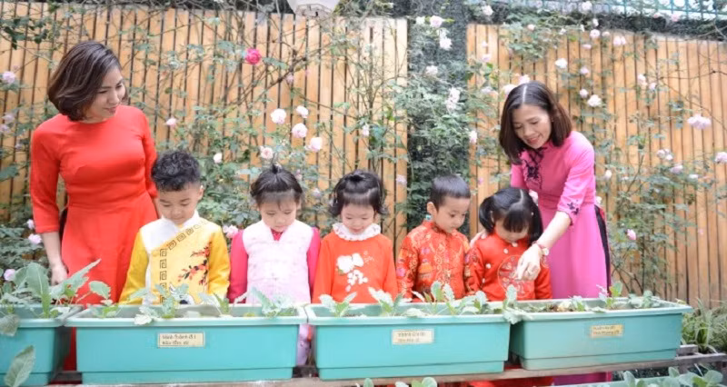 Nhà giáo luôn giữ vai trò chủ đạo trong quá trình giáo dục. Ảnh: Thế Đại