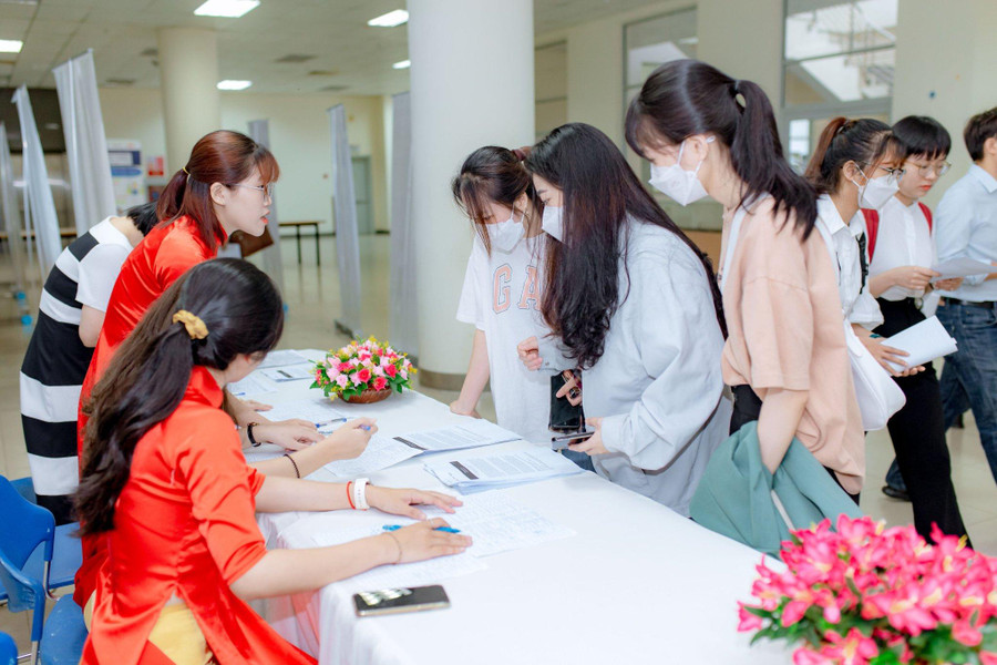 Diễn đàn “Dự án Kỹ thuật phục vụ cộng đồng – EPICS” thu hút sự tham gia của nhiều sinh viên