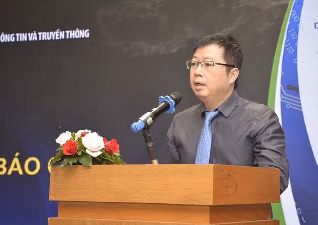 Theo ông Nguyễn Thanh Lâm, Cục trưởng Cục Báo chí, thông tin dễ dàng đến với người dân nhưng báo chí hiện nay đang đối mặt với thách thức chưa từng có.