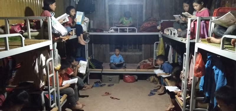 Nhiều trường tiểu học ở vùng cao biên giới tỉnh Nghệ An vẫn còn nhiều khó khăn.