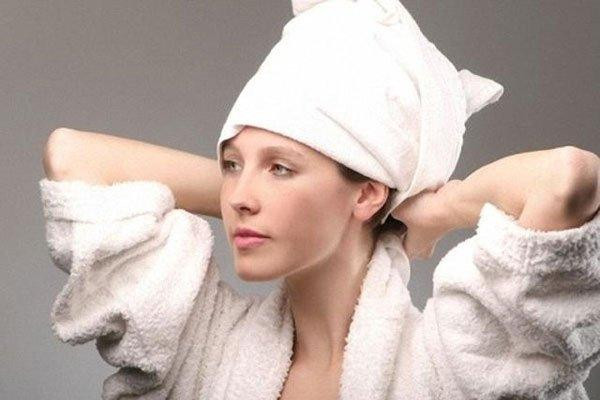 Tóc mọc nhanh, chắc khỏe chỉ với một lon bia  Toc moc nhanh, chac khoe chi voi mot lon bia