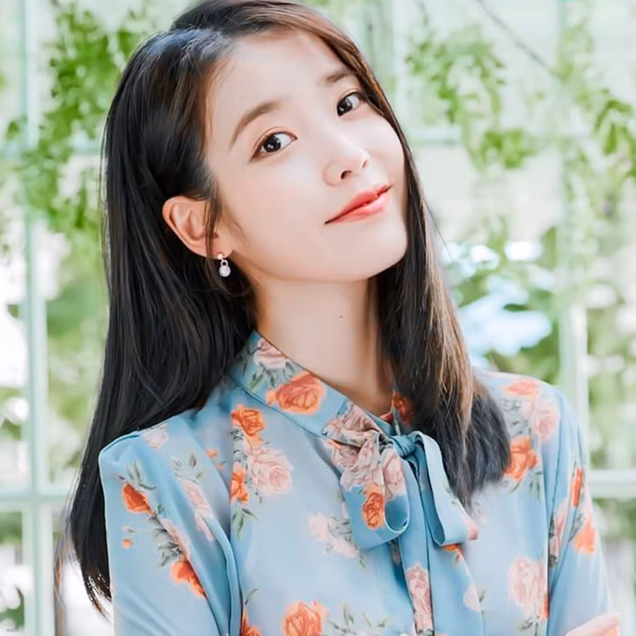 IU