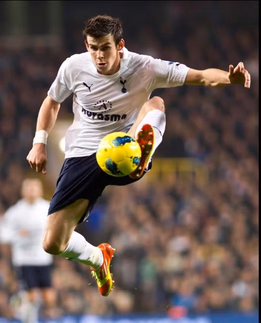 Ngôi sao người xứ Wales mang áo số 9 khi trở lại Totenham.