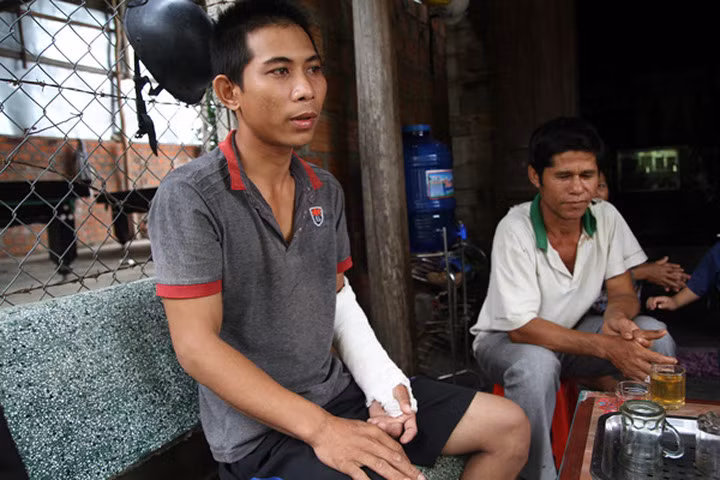 Cách chức trưởng công an xã đánh dân chấn thương sọ não