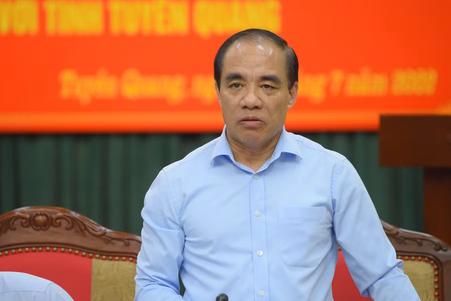 Bí thư Tỉnh ủy Tuyên Quang Chẩu Văn Lâm phát biểu mở đầu buổi làm việc.