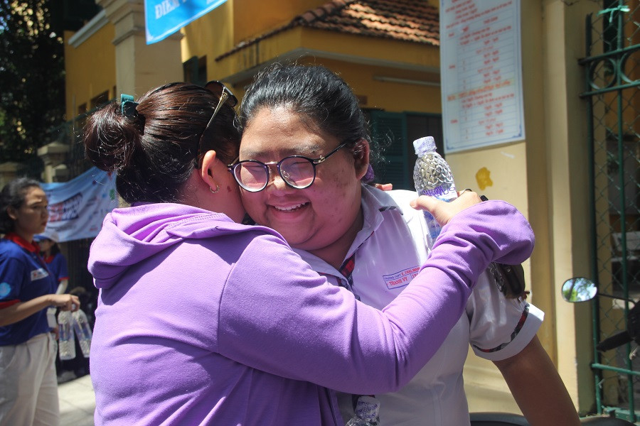 Chúc mừng con đã hoàn thành kỳ thi