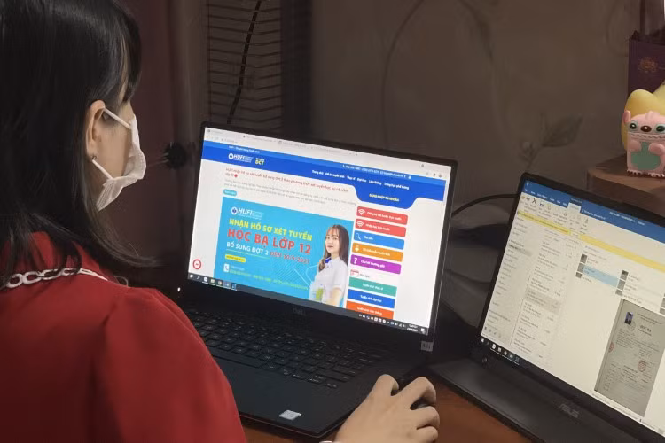 Trường ĐH Công nghiệp thực phẩm TPHCM xác nhận trực tuyến cho thí sinh xét tuyển bằng hình thức học bạ nhập học.