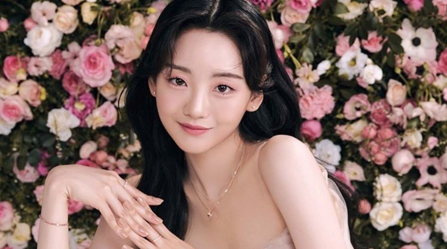 Nữ diễn viên Cho Yi Hyun. Nữ diễn viên Cho Yi Hyun.