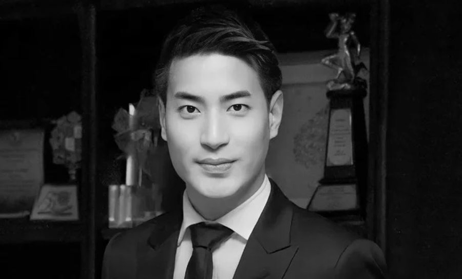 Nam MC nổi tiếng kiêm Giám đốc điều hành của Cartoon Club Media - Thanat Tananuchittikul đã qua đời ở tuổi 38 sau khi lên cơn hen suyễn. Nam MC nổi tiếng kiêm Giám đốc điều hành của Cartoon Club Media - Thanat Tananuchittikul đã qua đời ở tuổi 38 sau khi lên cơn hen suyễn.