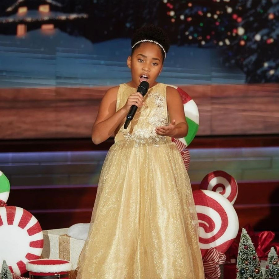 Thần đồng Opera - Victory Brinker (11 tuổi). Thần đồng Opera - Victory Brinker (11 tuổi).