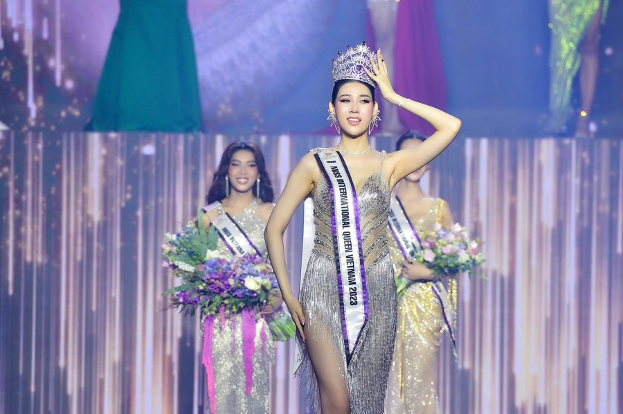 Người đẹp Nguyễn Hà Dịu Thảo đăng quang Đại sứ Hoàn mỹ - Miss International Queen Vietnam 2023. Người đẹp Nguyễn Hà Dịu Thảo đăng quang Đại sứ Hoàn mỹ - Miss International Queen Vietnam 2023.