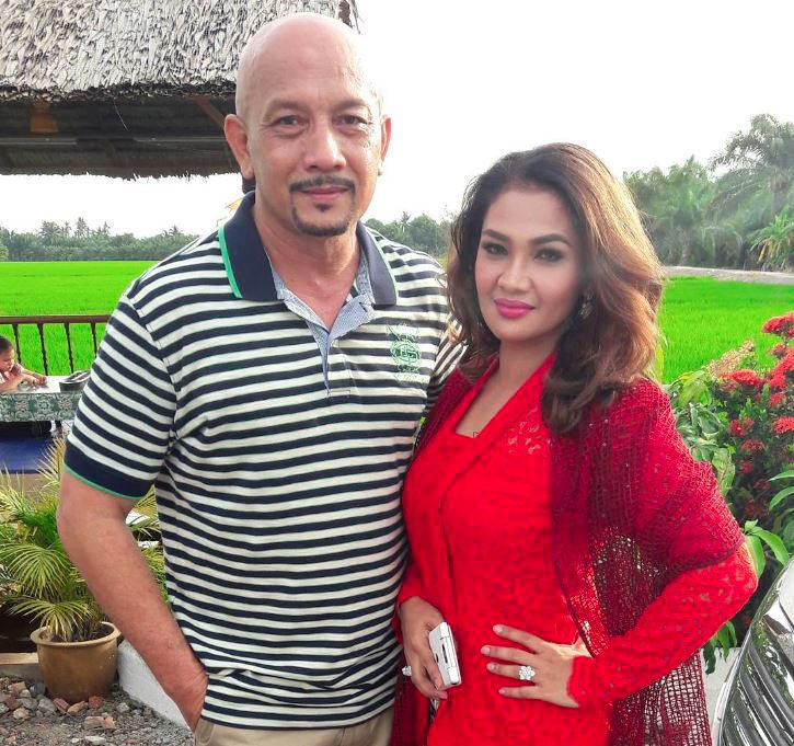 Nam diễn viên nổi tiếng Ridzuan Hashim đột ngột qua đời ở tuổi 62.