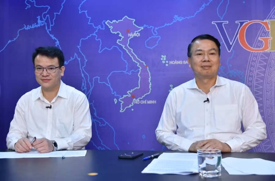 Thứ trưởng Bộ KH&amp;ĐT Trần Quốc Phương và Thứ trưởng Bộ Tài chính Nguyễn Đức Chi - Ảnh: VGP/Quang Thương.