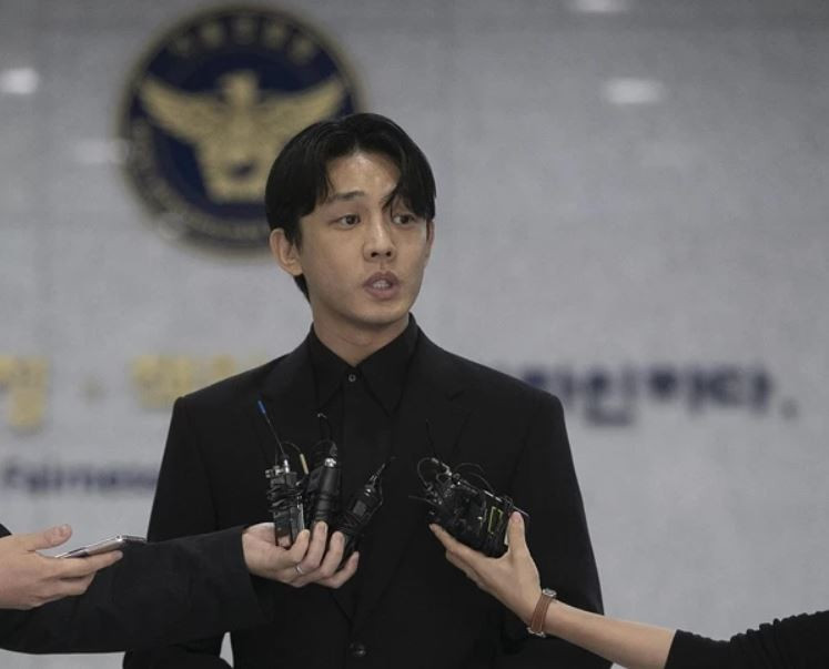 Yoo Ah In đã trải qua 21 giờ thẩm vấn mệt mỏi trong lần triệu tập điều tra thứ hai của cảnh sát. Yoo Ah In đã trải qua 21 giờ thẩm vấn mệt mỏi trong lần triệu tập điều tra thứ hai của cảnh sát.