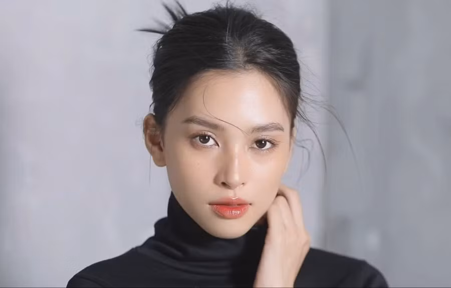 Hoa hậu Tiểu Vy bị đồn đoán cặp kè với ông chủ Trung Nguyên - Đặng Lê Nguyên Vũ.