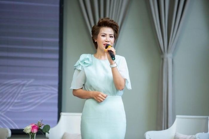 NSƯT Hồng Vy qua đời ở tuổi 44 sau khi mắc ung thư buồng trứng.