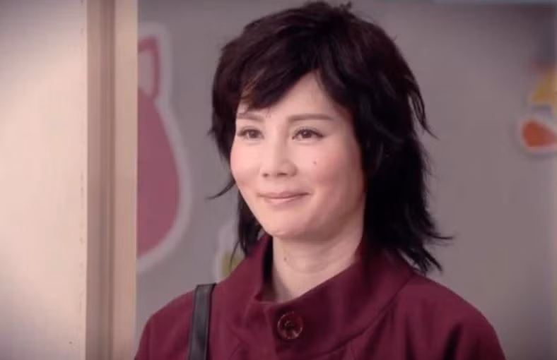 Nữ diễn viên Ôn Dụ Hồng đã qua đời sau 18 năm chống chọi với căn bệnh ung thư.