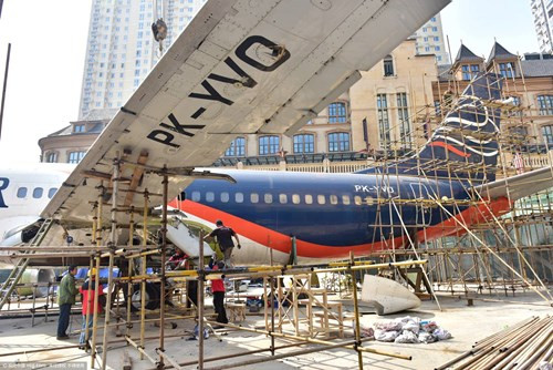 Chi triệu đô biến Boeing thành nhà hàng ảnh 2 Chi triệu đô biến Boeing thành nhà hàng - ảnh 1