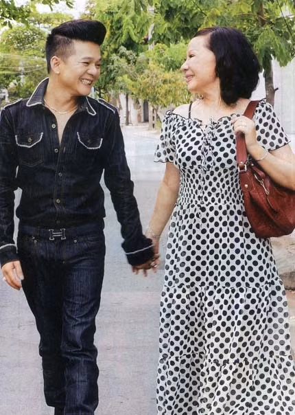 cach-giu-hanh-phuc-cua-gia-dinh-sao-viet-chenh-lech-tuoi-tac-2