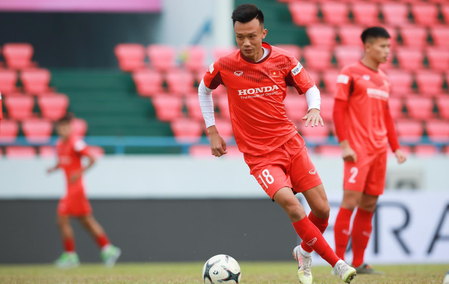 Tiền đạo Mai Xuân Quyết trong buổi tập của đội tuyển U23 Việt Nam. Tiền đạo Mai Xuân Quyết trong buổi tập của đội tuyển U23 Việt Nam.