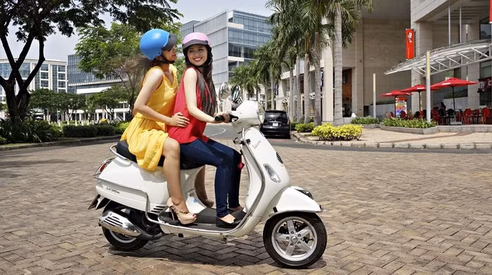 Những thói quen xấu của phụ nữ khiến xe tay ga dễ bị hư hỏng 