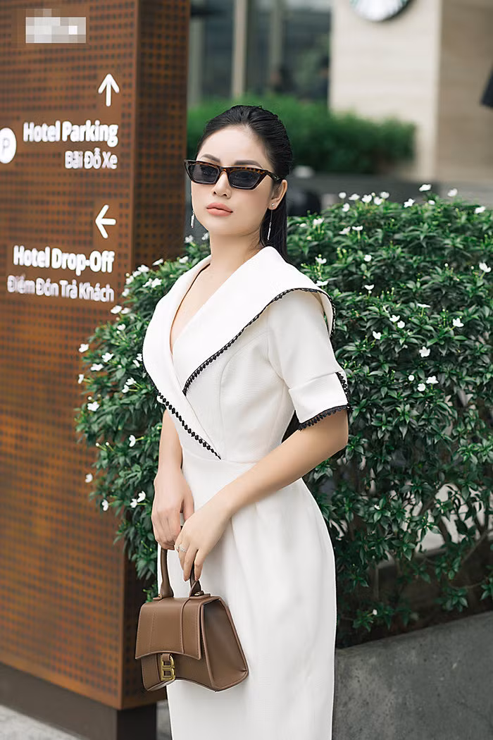 Học cách mix đồ ăn gian chiều cao và tôn dáng để 1m5 nhìn như 1m65 của nữ MC chân ngắn nhất Vbiz ảnh 15