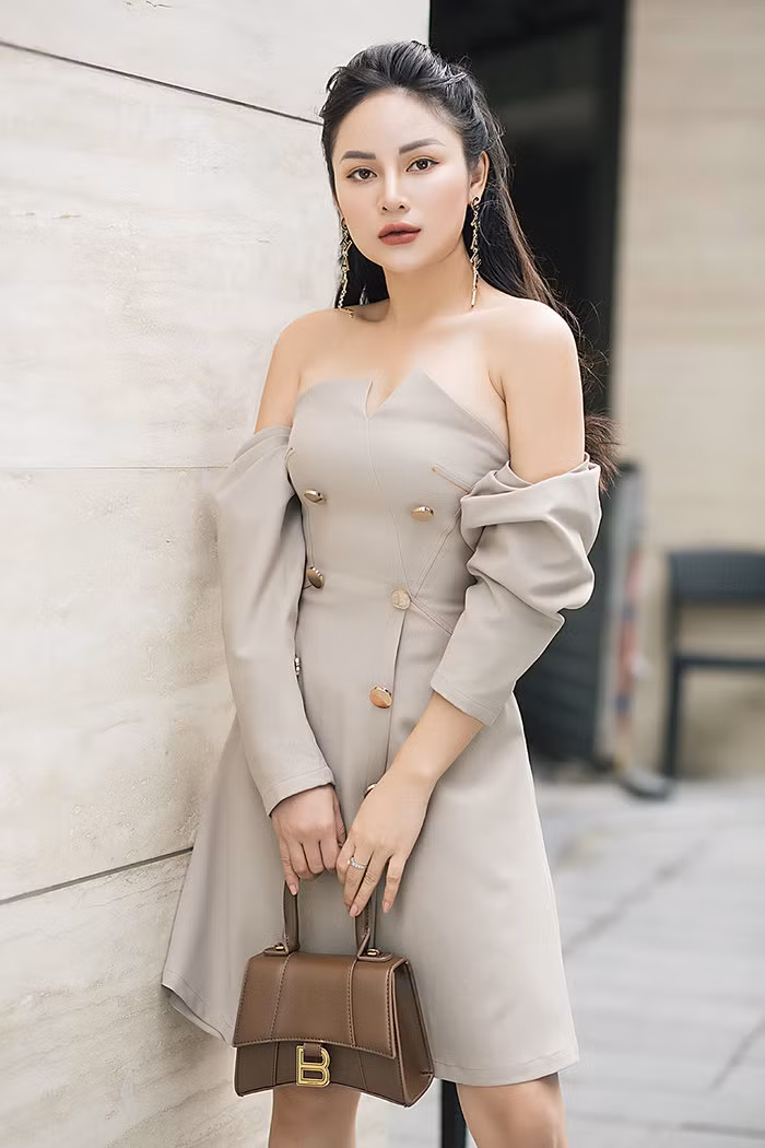 Học cách mix đồ ăn gian chiều cao và tôn dáng để 1m5 nhìn như 1m65 của nữ MC chân ngắn nhất Vbiz ảnh 13