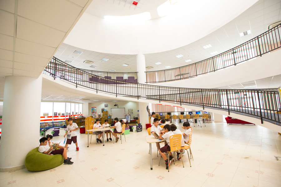 Cơ sở vật chất của trường quốc tế Canada (CIS) thuộc tập đoàn Khôi Nguyên. Cơ sở vật chất của trường quốc tế Canada (CIS) thuộc tập đoàn Khôi Nguyên.