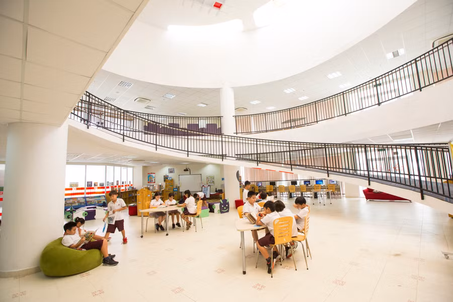 Cơ sở vật chất của trường quốc tế Canada (CIS) thuộc tập đoàn Khôi Nguyên.