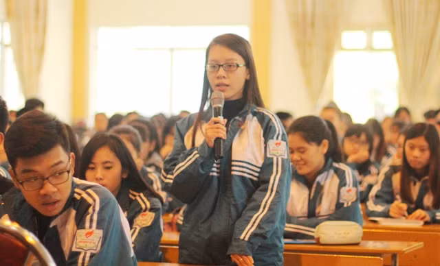 Đào Ngọc Huyền tham gia chương trình Tọa đàm về giáo dục đạo đức cho học sinh THPT