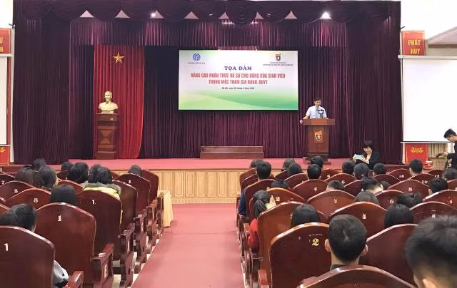 Quang cảnh tọa đàm 