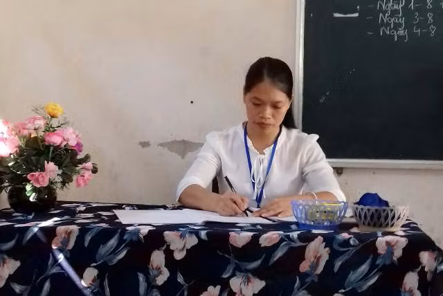 Cô Đinh Thị Bình
