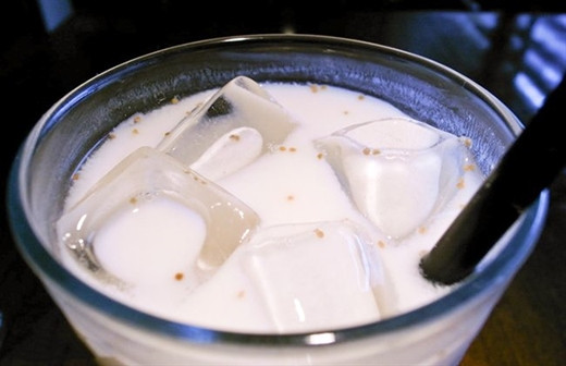 Một cốc bột sắn dây đá là thức uống giải khát tuyệt vời trong ngày hè