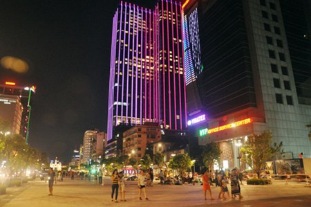 Pho di bo hien dai nhat Viet Nam truoc gio mo cua