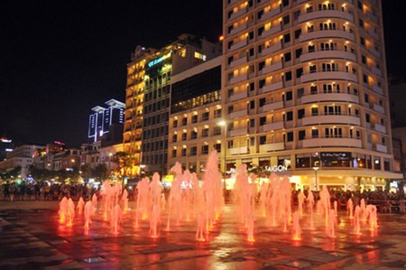 Pho di bo hien dai nhat Viet Nam truoc gio mo cua