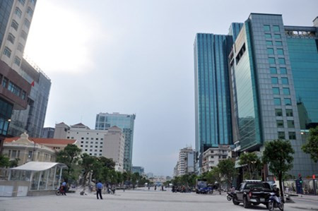 Phố đi bộ hiện đại nhất Việt Nam trước giờ mở cửa Pho di bo hien dai nhat Viet Nam truoc gio mo cua