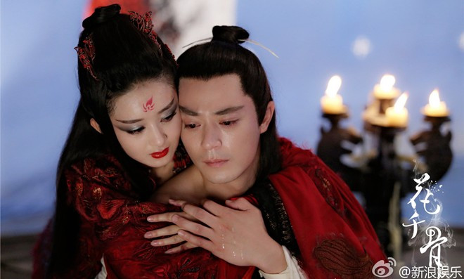 Khoảnh khắc tình tứ của Hoa Thiên Cốt và Bạch Tử Họa