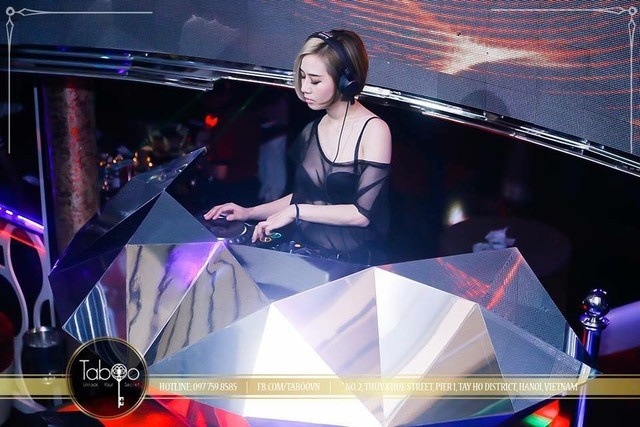 Chân dung chồng nghèo “bán nhà phố cổ” của DJ sexy nhất nhì HN ảnh 2 Chân dung chồng nghèo “bán nhà phố cổ” của DJ sexy nhất nhì HN ảnh 2