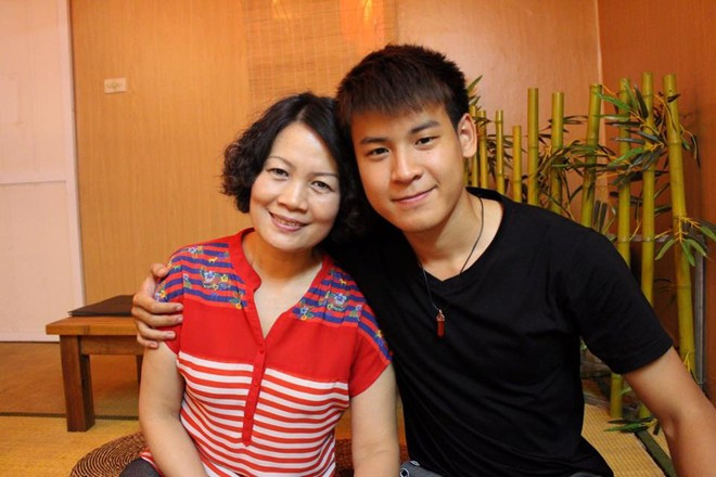 Kỷ niệm đáng nhớ bên mẹ của dàn hot boy Việt