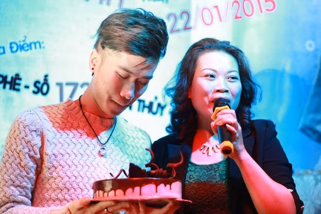 Kỷ niệm đáng nhớ bên mẹ của dàn hot boy Việt