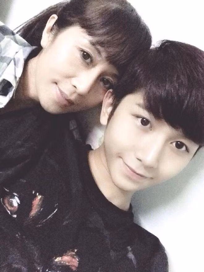 Kỷ niệm đáng nhớ bên mẹ của dàn hot boy Việt