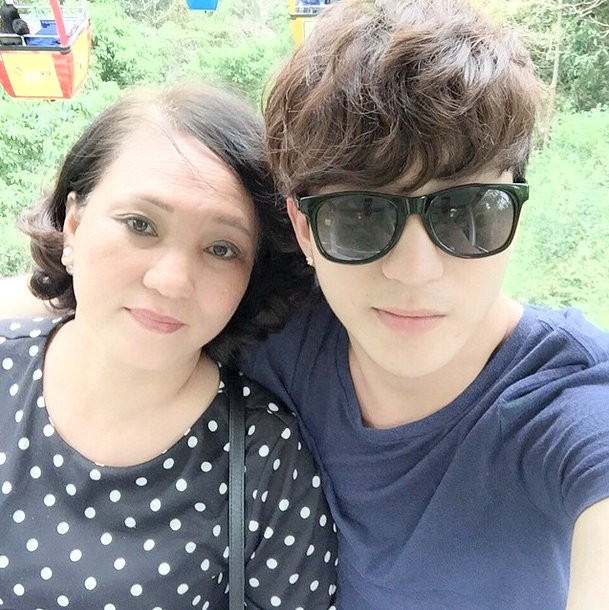 Kỷ niệm đáng nhớ bên mẹ của dàn hot boy Việt