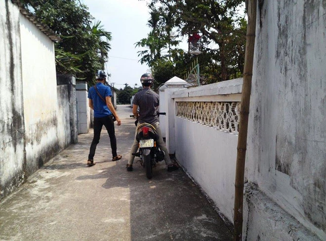 Đường vào nhà anh N.