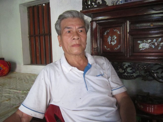 Cụ Trần Duy Đường trò truyện với PV. Cụ Trần Duy Đường trò truyện với PV.