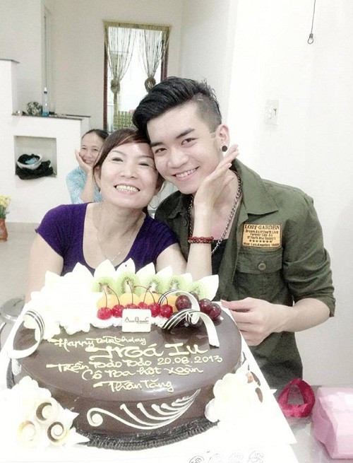 Kỷ niệm đáng nhớ bên mẹ của dàn hot boy Việt