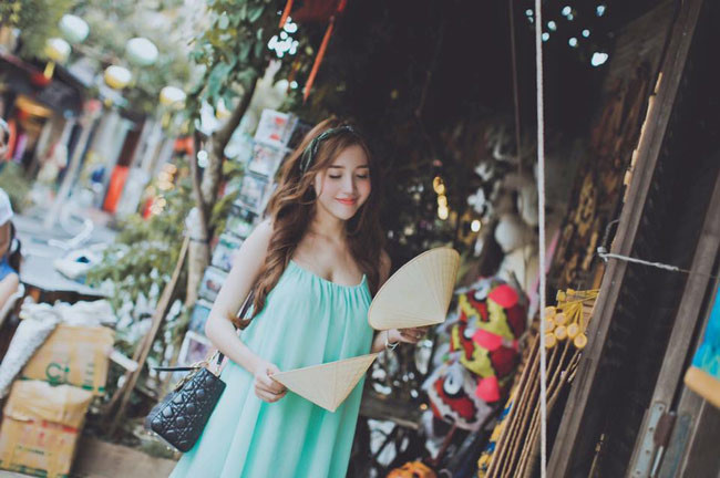 Mẹ con Elly Trần rạng rỡ đón Trung thu ảnh 8 Mẹ con Elly Trần rạng rỡ đón Trung thu ảnh 8